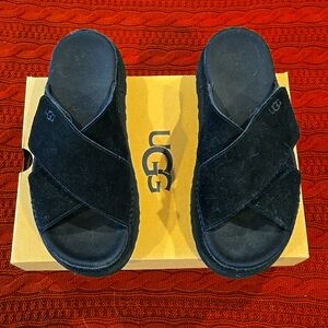 Women's Goldenstar cross slide, size 9.5